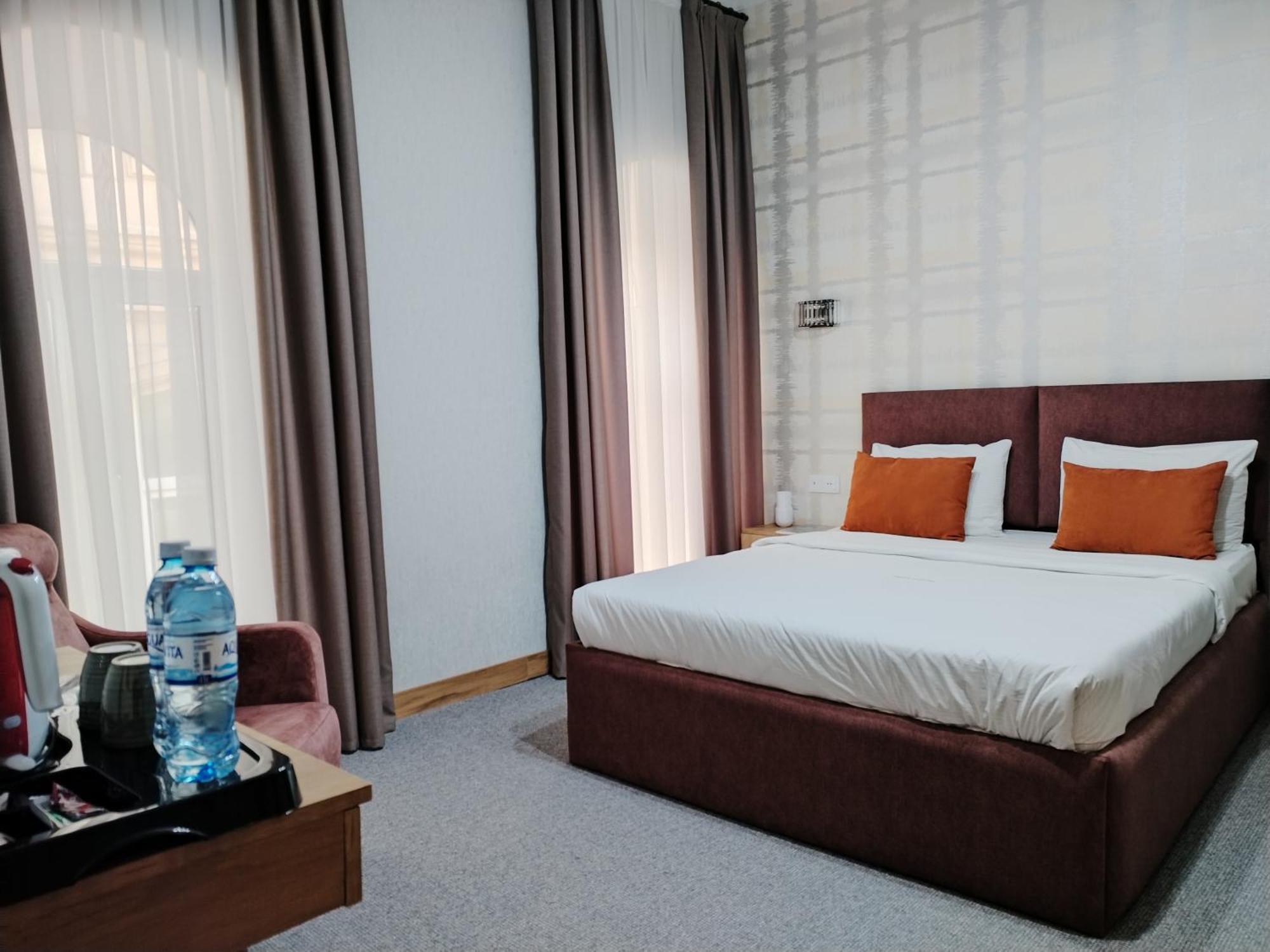 Pera Hotel Baku Ngoại thất bức ảnh